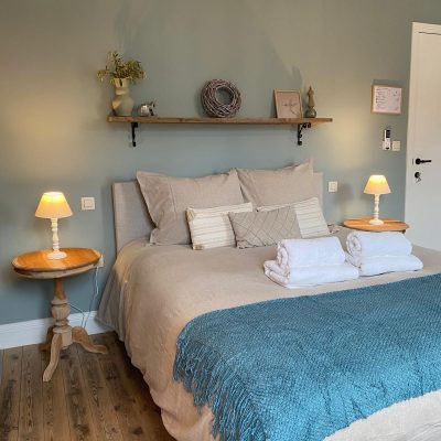 f7dd8482-c479-4690-8228-2735bb5f1f27
